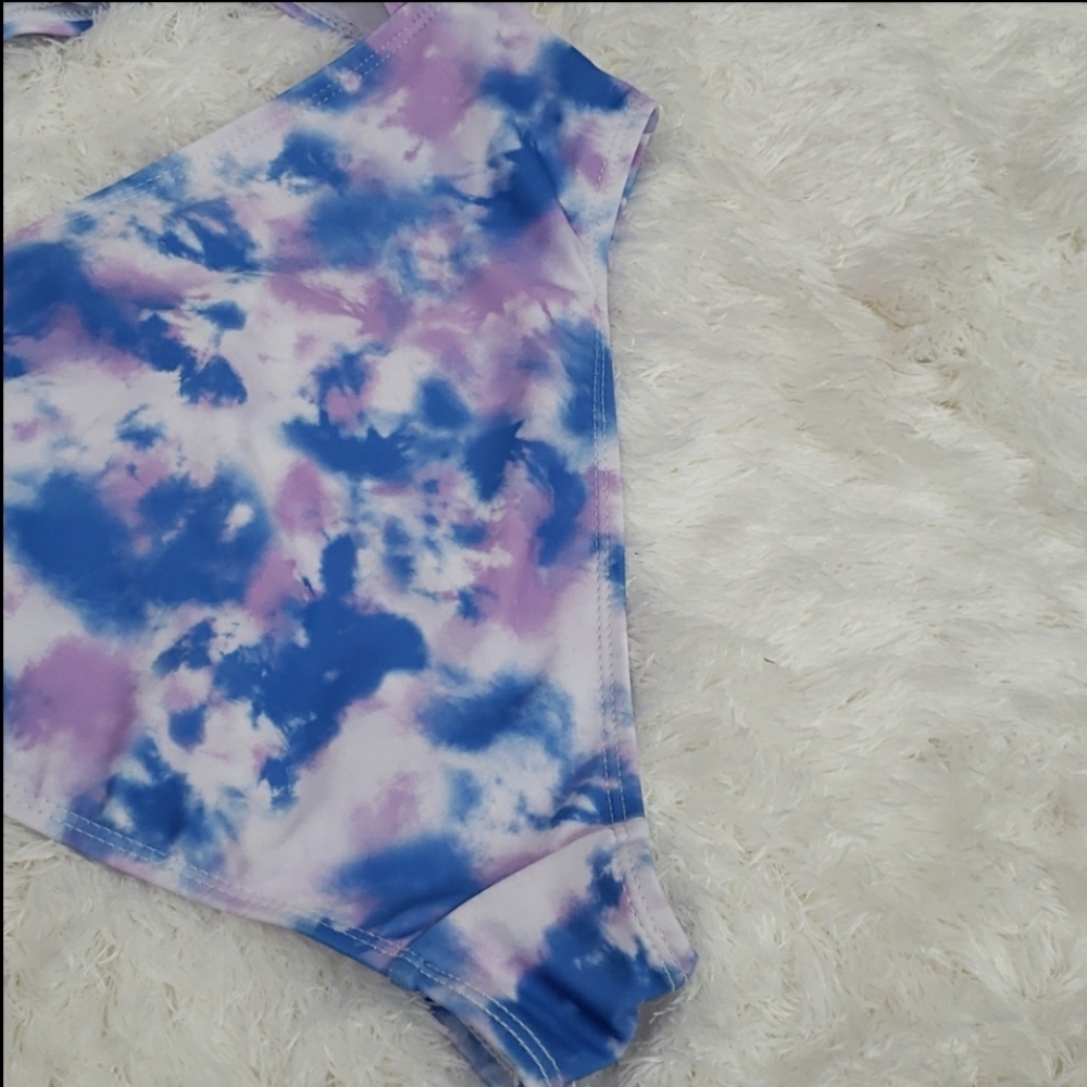 Hurley Tie-Dye One-Piece Swimsuit - Picture 4 of 10